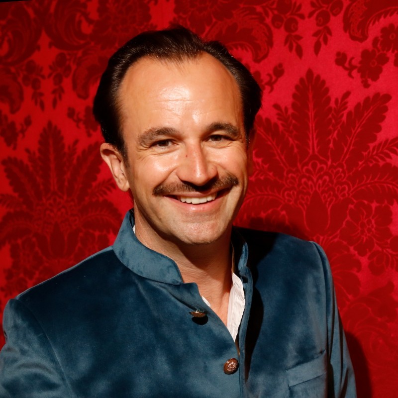 Carl HÉLINE : Conduire la révolution française du luxe sans alcool de Bloom
