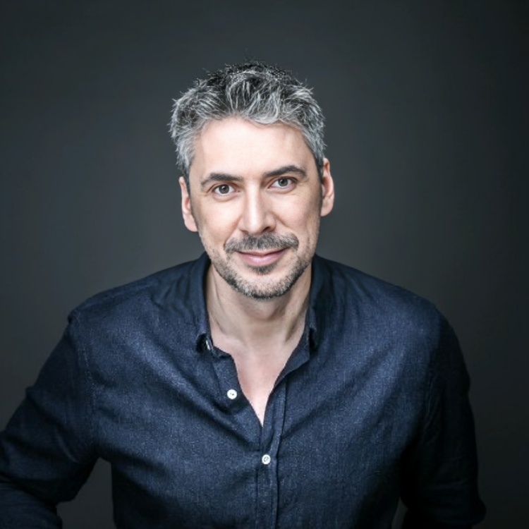 Franchir les barrières : Le parcours de Fabrice Renault à l’avant-garde du divertissement numérique