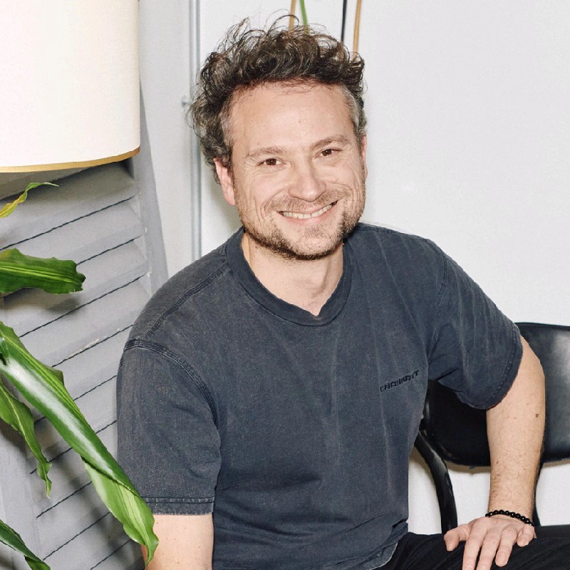 De l’Électron libre de la Rédaction au Directeur Créatif : Le Parcours de Tristan Deltroff chez Buzzman