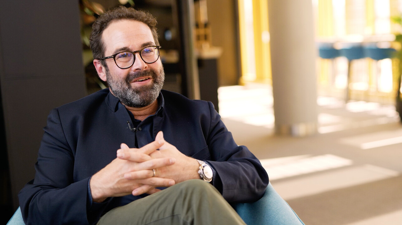 Vidéo] Antoine Dubois sur LinkedIn : #hotels #communication #marque | 11 commentaires